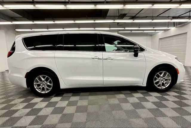2024 Chrysler Pacifica Touring L Adaptive Cruise - Htd Seats - Remote Start