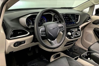 2024 Chrysler Pacifica Touring L Adaptive Cruise - Htd Seats - Remote Start