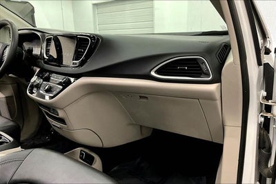 2024 Chrysler Pacifica Touring L Adaptive Cruise - Htd Seats - Remote Start