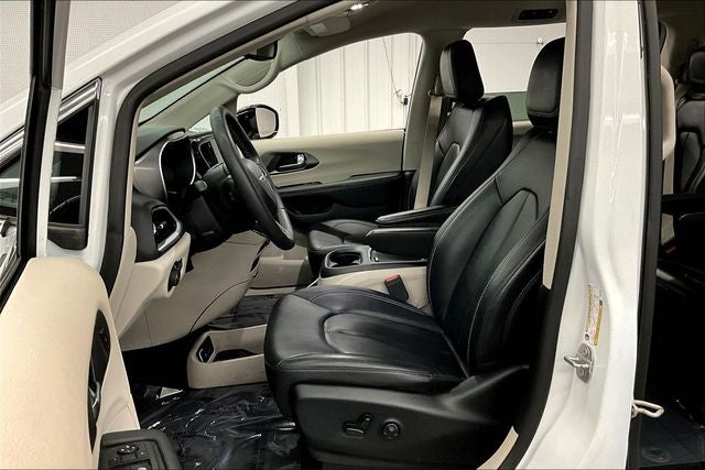 2024 Chrysler Pacifica Touring L Adaptive Cruise - Htd Seats - Remote Start