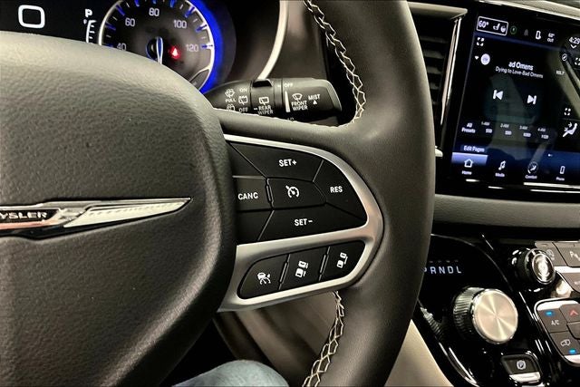 2024 Chrysler Pacifica Touring L Adaptive Cruise - Htd Seats - Remote Start