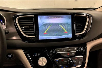 2024 Chrysler Pacifica Touring L Adaptive Cruise - Htd Seats - Remote Start