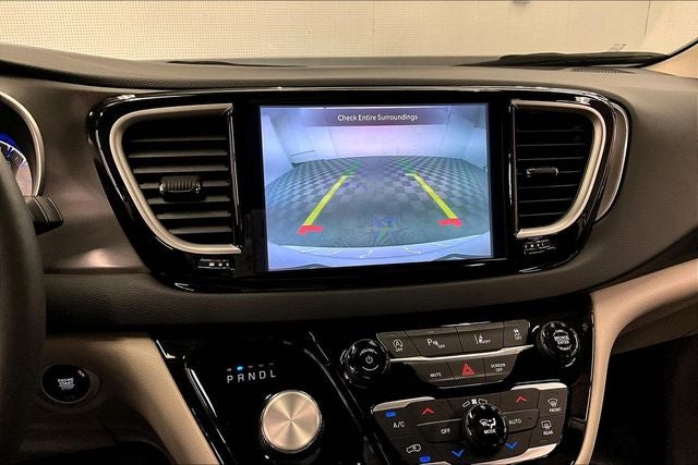 2024 Chrysler Pacifica Touring L Adaptive Cruise - Htd Seats - Remote Start