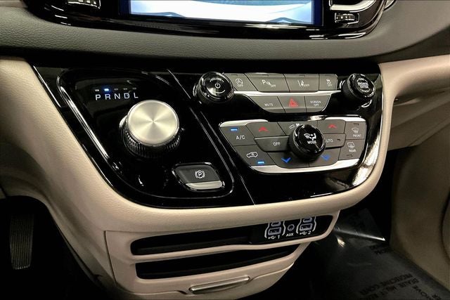 2024 Chrysler Pacifica Touring L Adaptive Cruise - Htd Seats - Remote Start