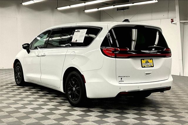 2024 Chrysler Pacifica Touring L Adaptive Cruise - Htd Seats - Remote Start