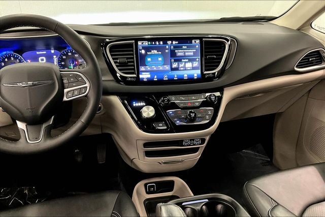 2024 Chrysler Pacifica Touring L Adaptive Cruise - Htd Seats - Remote Start