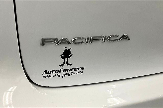 2024 Chrysler Pacifica Touring L Adaptive Cruise - Htd Seats - Remote Start