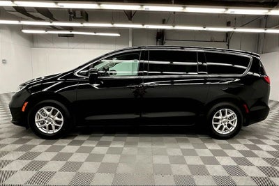 2024 Chrysler Pacifica Touring L Adaptive Cruise - Blind Spot Detection