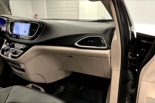 2024 Chrysler Pacifica Touring L Adaptive Cruise - Blind Spot Detection