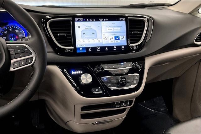 2024 Chrysler Pacifica Touring L Adaptive Cruise - Blind Spot Detection