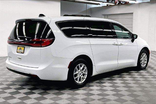 2024 Chrysler Pacifica Touring L Adaptive Cruise-Htd Seats-Remote Start