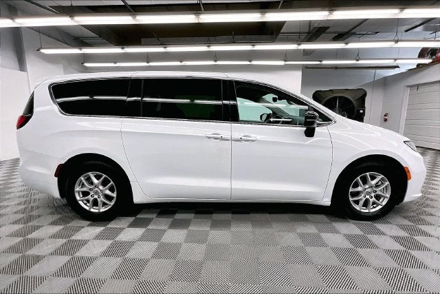 2024 Chrysler Pacifica Touring L Adaptive Cruise-Htd Seats-Remote Start