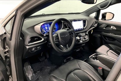 2025 Chrysler Pacifica Select Adaptive Cruise Control