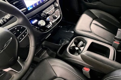 2025 Chrysler Pacifica Select Adaptive Cruise Control