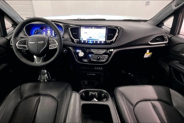 2025 Chrysler Pacifica Select Adaptive Cruise Control