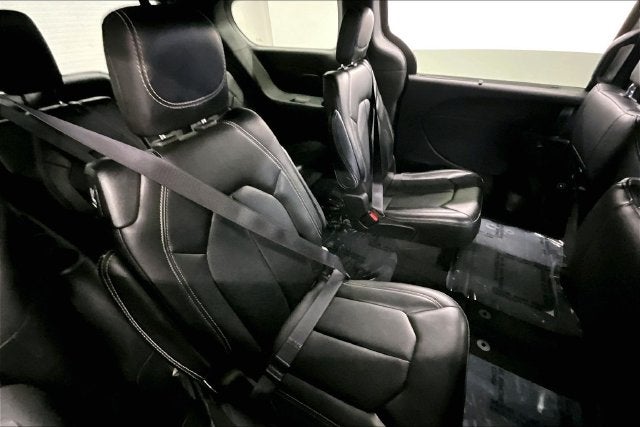 2025 Chrysler Pacifica Select Adaptive Cruise Control