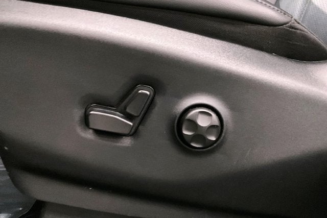 2025 Chrysler Pacifica Select Adaptive Cruise Control