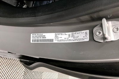 2025 Chrysler Pacifica Select Adaptive Cruise Control