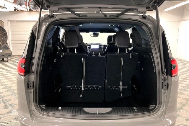 2025 Chrysler Pacifica Select Adaptive Cruise Control