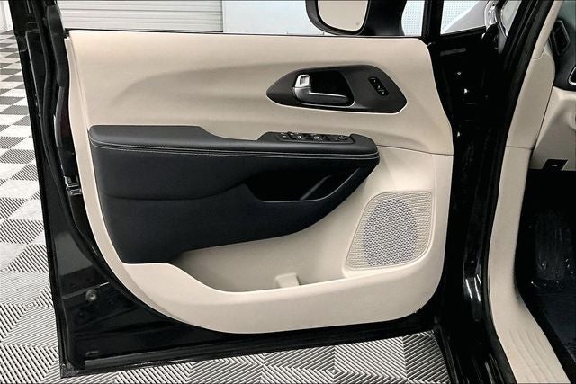 2023 Chrysler Pacifica Touring L Adaptive Cruise - Htd Seats - Remote Start