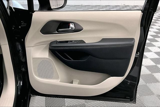 2023 Chrysler Pacifica Touring L Adaptive Cruise - Htd Seats - Remote Start
