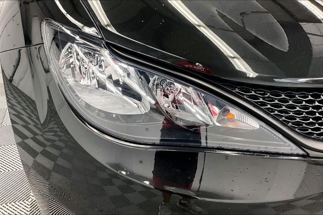 2023 Chrysler Voyager LX Heated Seats - Remote Start
