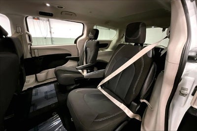 2023 Chrysler Voyager LX Htd Seats-Remote Start-Apple CarPlay/Android Auto