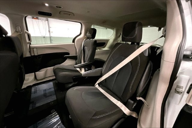 2023 Chrysler Voyager LX Htd Seats-Remote Start-Apple CarPlay/Android Auto