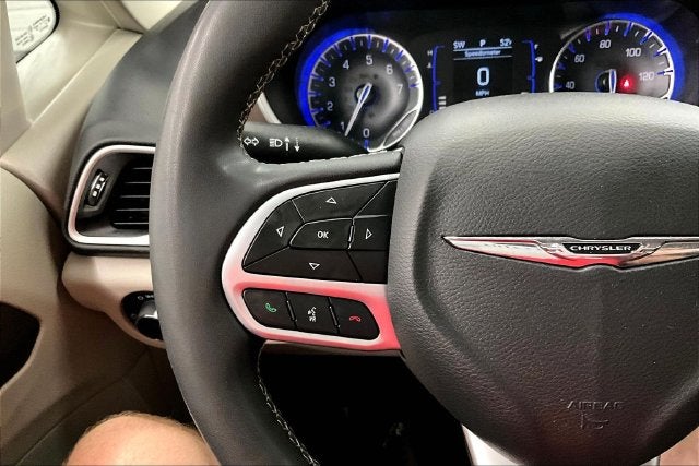 2023 Chrysler Voyager LX Htd Seats-Remote Start-Apple CarPlay/Android Auto