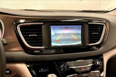 2023 Chrysler Voyager LX Htd Seats-Remote Start-Apple CarPlay/Android Auto