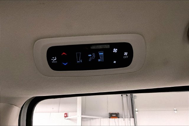 2023 Chrysler Voyager LX Htd Seats-Remote Start-Apple CarPlay/Android Auto