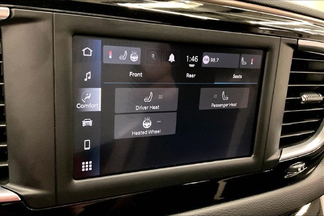 2023 Chrysler Voyager LX Htd Seats-Remote Start-Apple CarPlay/Android Auto