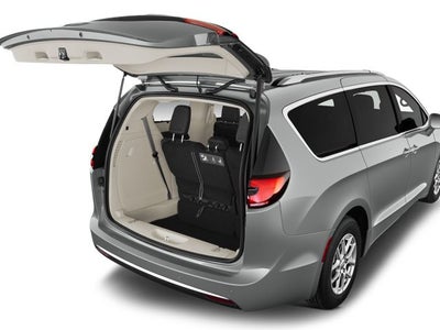 2025 Chrysler Pacifica Limited Htd/Cooled Seats
