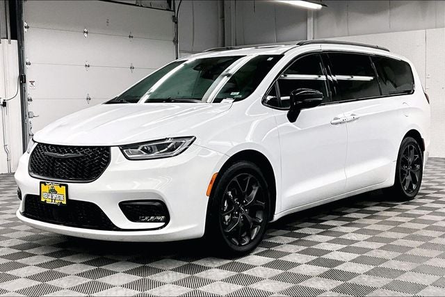 2025 Chrysler Pacifica Limited S Appearance Pkg - Pano Roof - Htd/Cooled Leather