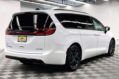 2025 Chrysler Pacifica Limited S Appearance Pkg - Pano Roof - Htd/Cooled Leather
