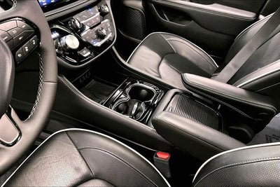 2025 Chrysler Pacifica Limited S Appearance Pkg - Pano Roof - Htd/Cooled Leather