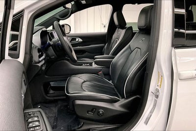 2025 Chrysler Pacifica Limited S Appearance Pkg - Pano Roof - Htd/Cooled Leather