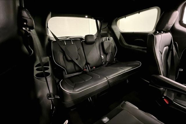 2025 Chrysler Pacifica Limited S Appearance Pkg - Pano Roof - Htd/Cooled Leather