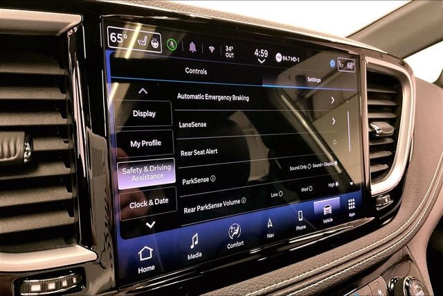 2025 Chrysler Pacifica Limited S Appearance Pkg - Pano Roof - Htd/Cooled Leather