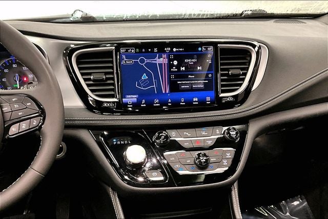 2025 Chrysler Pacifica Limited S Appearance Pkg - Pano Roof - Htd/Cooled Leather