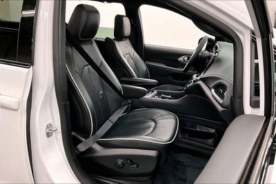 2025 Chrysler Pacifica Limited S Appearance Pkg - Pano Roof - Htd/Cooled Leather