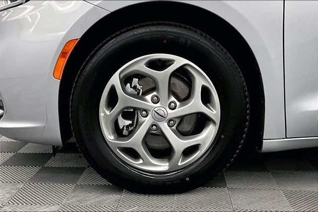 2024 Chrysler Pacifica Limited Pano Roof - Htd/Cooled Leather - Adaptive Cruise