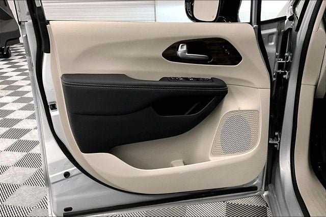 2024 Chrysler Pacifica Limited Pano Roof - Htd/Cooled Leather - Adaptive Cruise