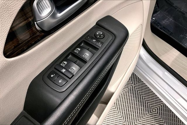 2024 Chrysler Pacifica Limited Pano Roof - Htd/Cooled Leather - Alpine Audio