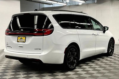2025 Chrysler Pacifica Limited
