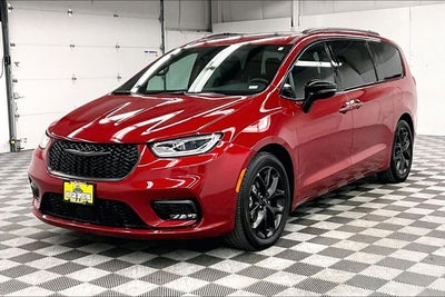 2025 Chrysler Pacifica Limited S Appearance Pkg - Pano Roof - Htd/Cooled Leather
