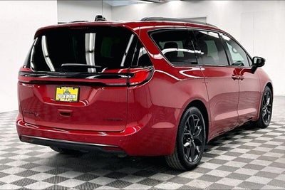 2025 Chrysler Pacifica Limited S Appearance Pkg - Pano Roof - Htd/Cooled Leather