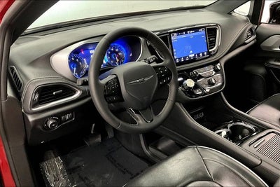 2025 Chrysler Pacifica Limited S Appearance Pkg - Pano Roof - Htd/Cooled Leather