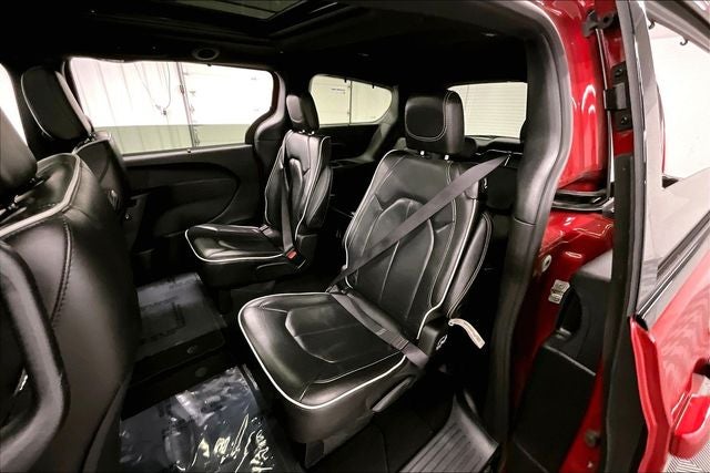 2025 Chrysler Pacifica Limited S Appearance Pkg - Pano Roof - Htd/Cooled Leather