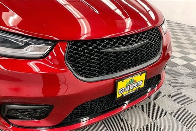 2025 Chrysler Pacifica Limited S Appearance Pkg - Pano Roof - Htd/Cooled Leather